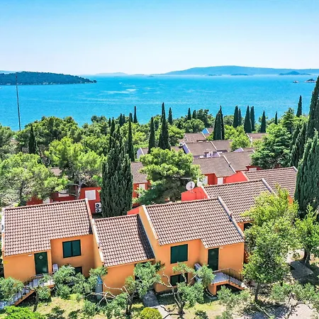 Appartement Medena-3 By Interhome